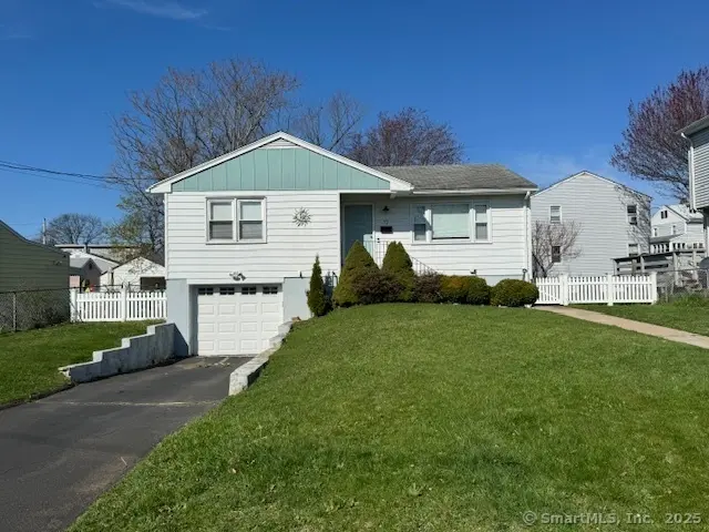 72 Ocean View Street, New Haven