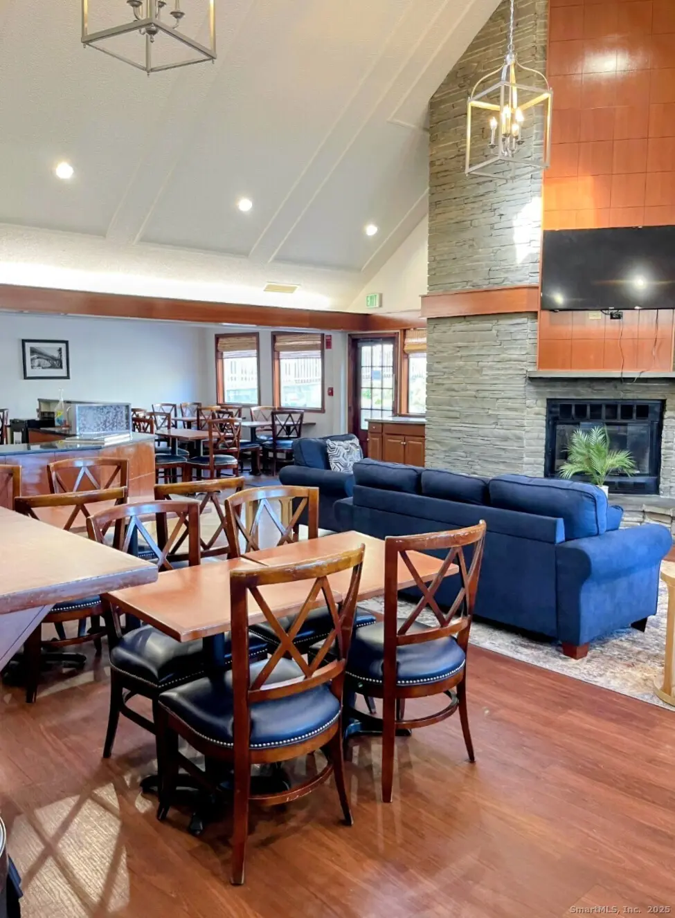 3 Longwharf Drive 123, New Haven