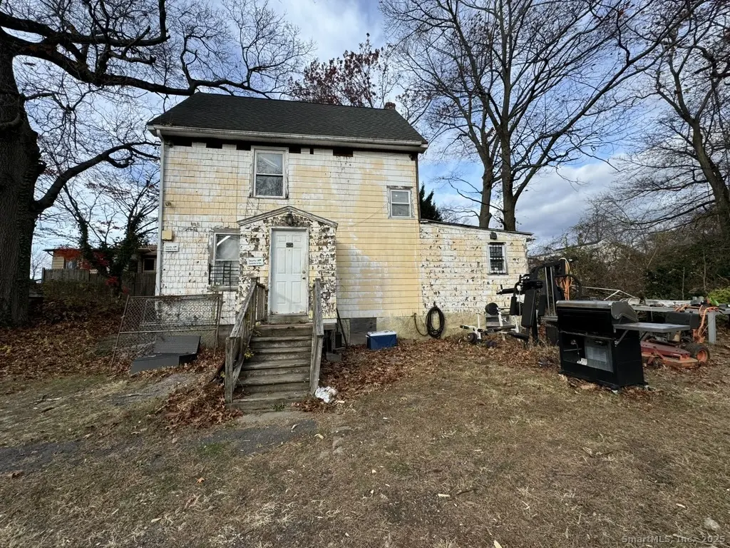 54 Agnes Street, Bridgeport