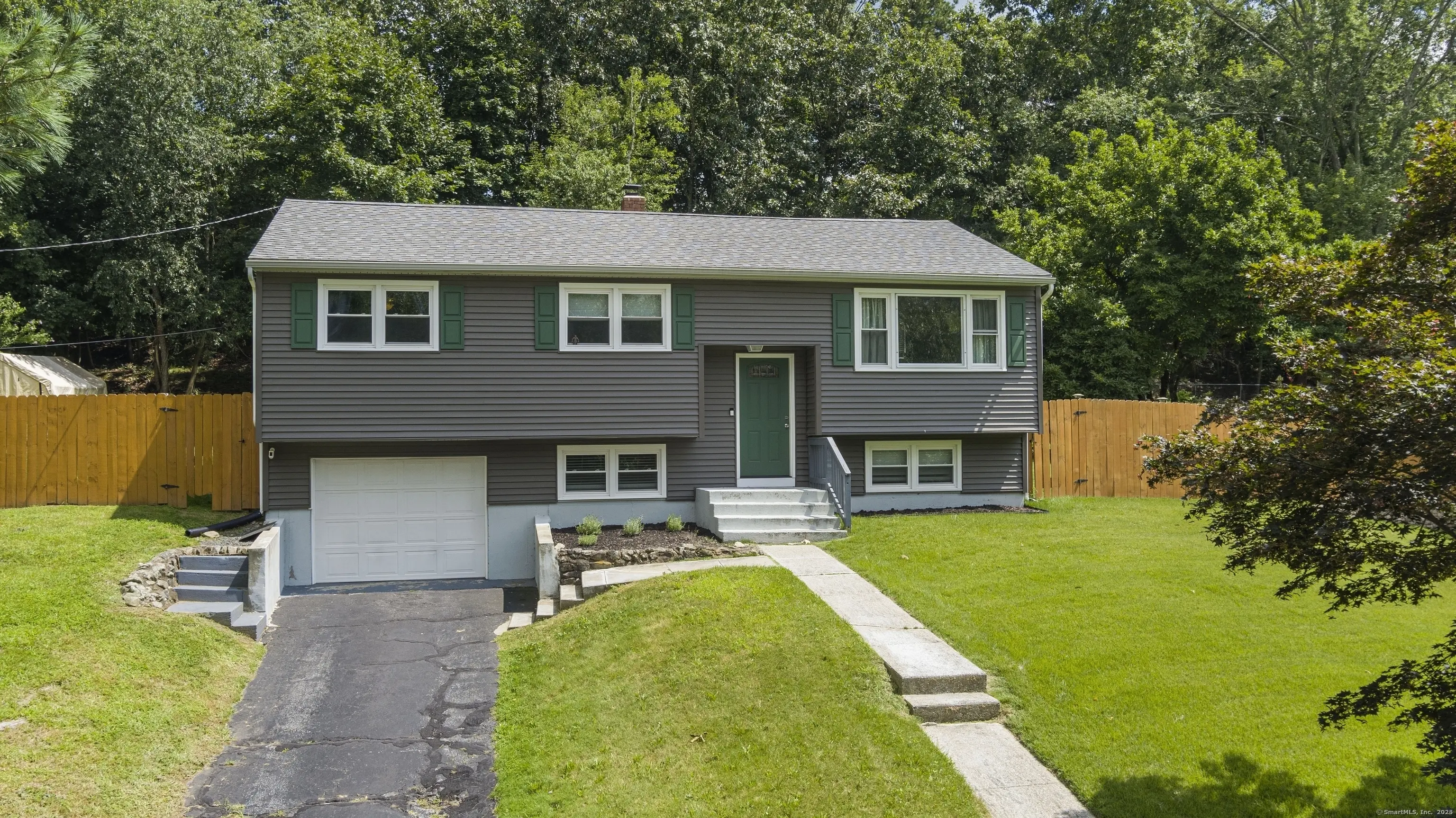 11 Willow Lane, Ledyard