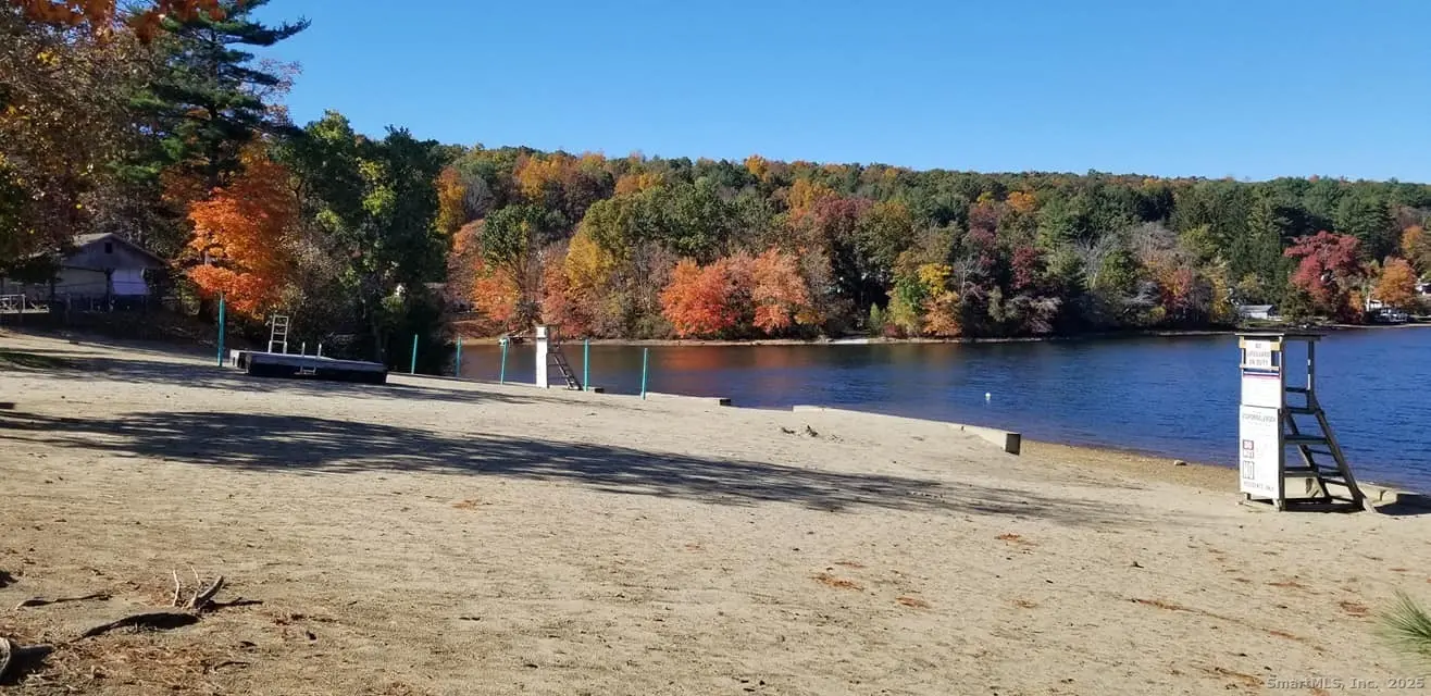 118 Lake Shore Boulevard, Stafford