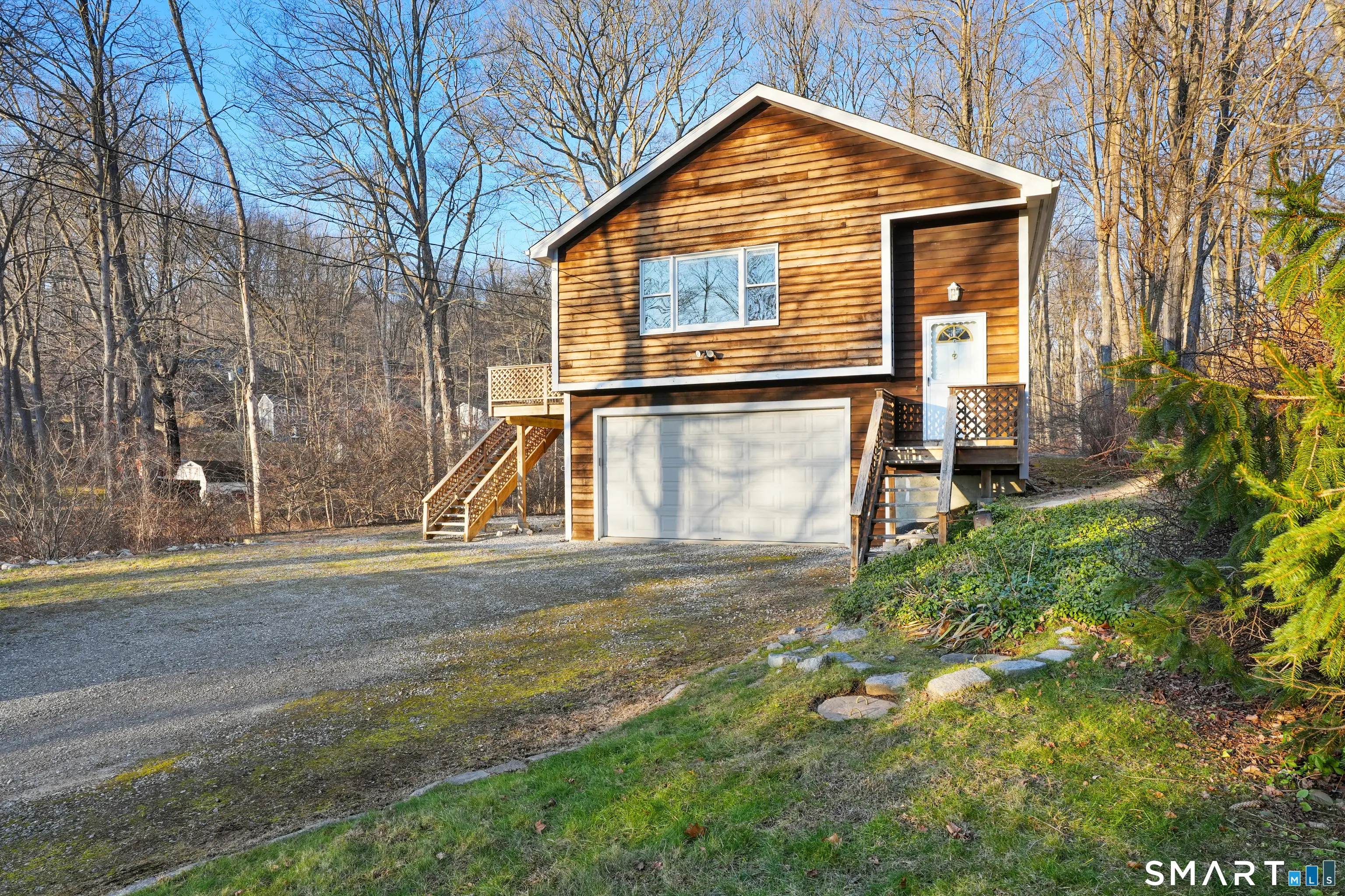 64 Portland Avenue, Redding