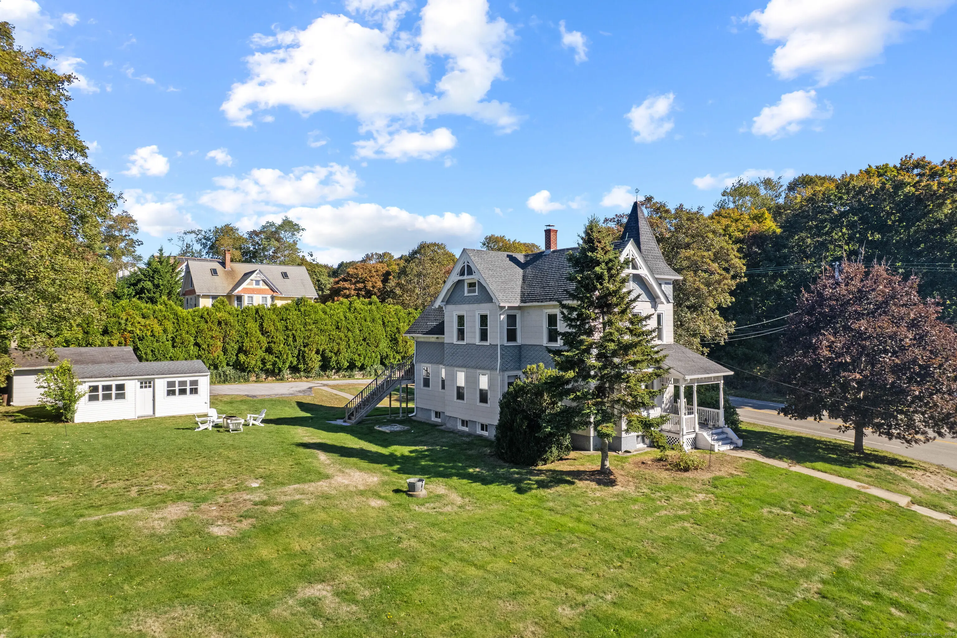 16 Prospect Hill Road, Groton