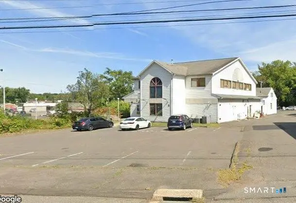 695 South Main Street, Middletown