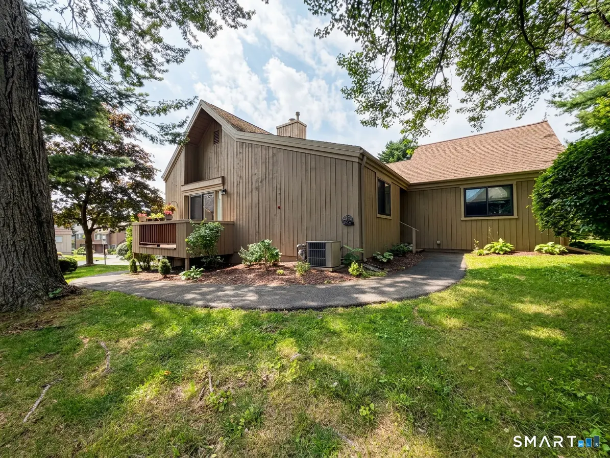 446 Hammerstone Lane B, Stratford