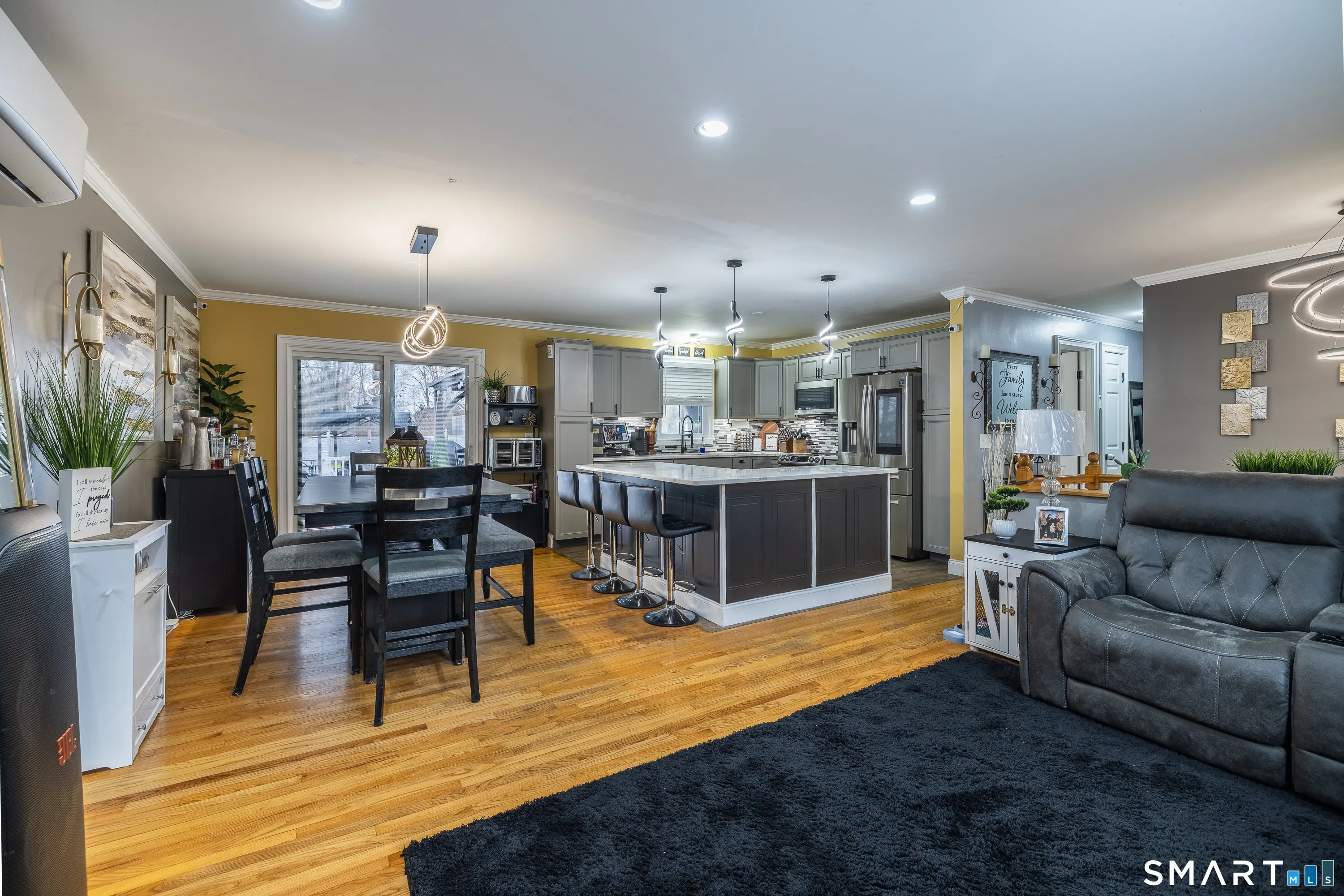 6 Chaucer Drive, Shelton