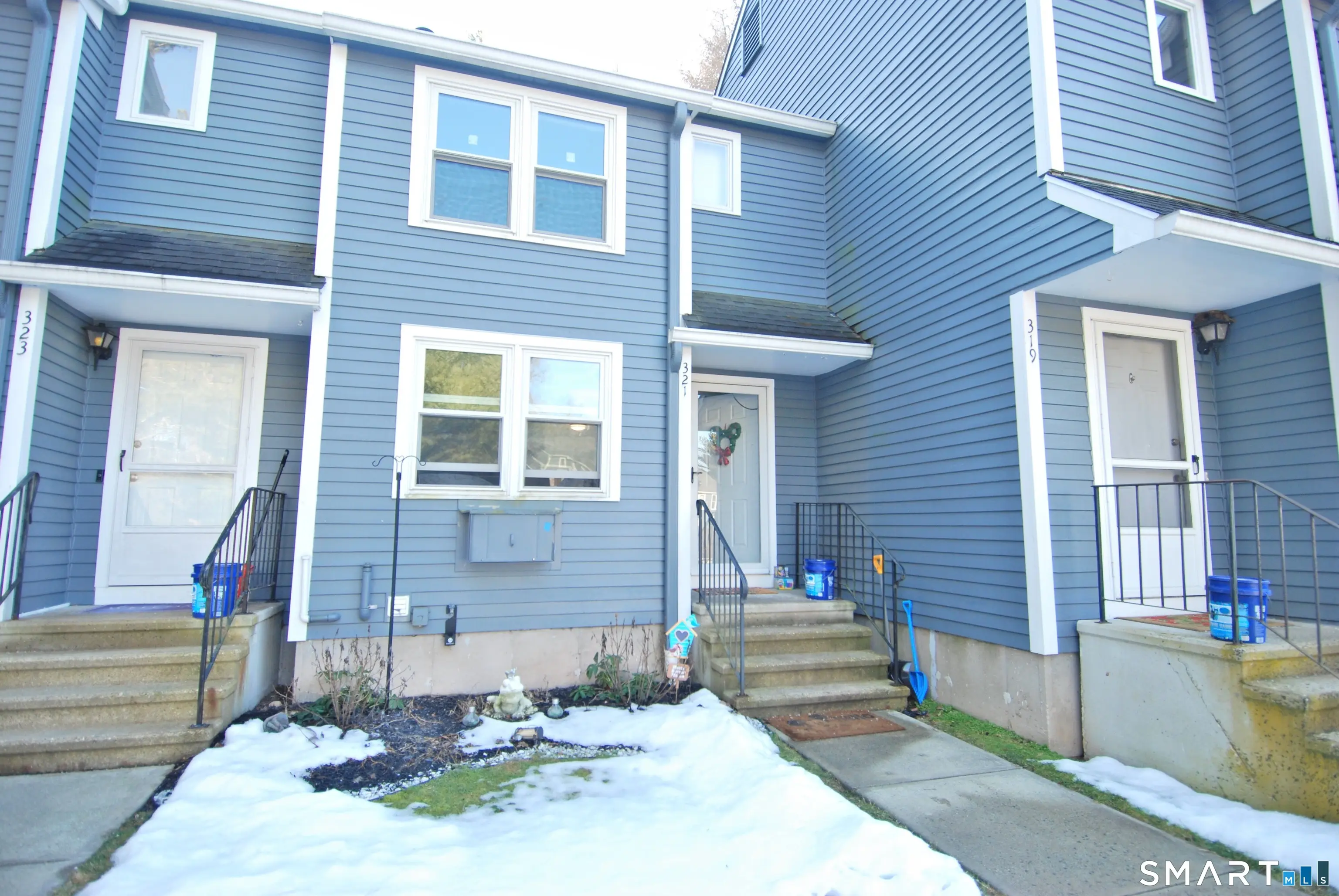 321 Greens Loop 321, Cheshire