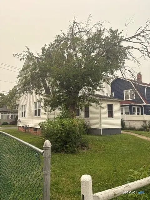 69 Forbes Place, East Haven