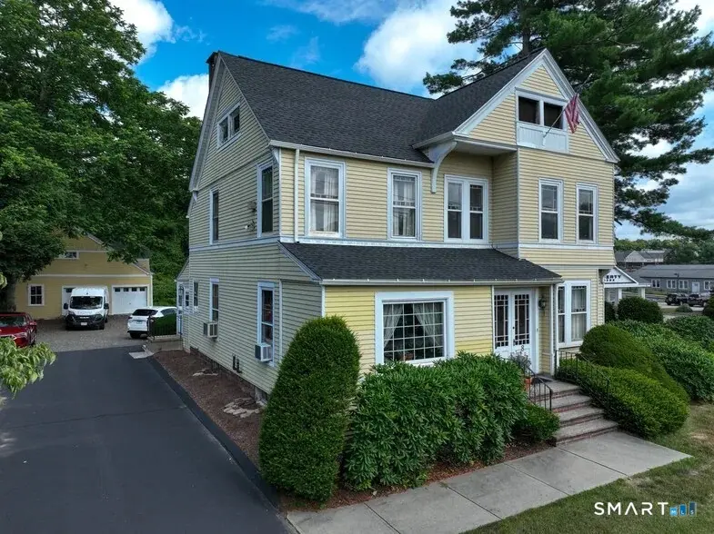 8 West High Street, East Hampton