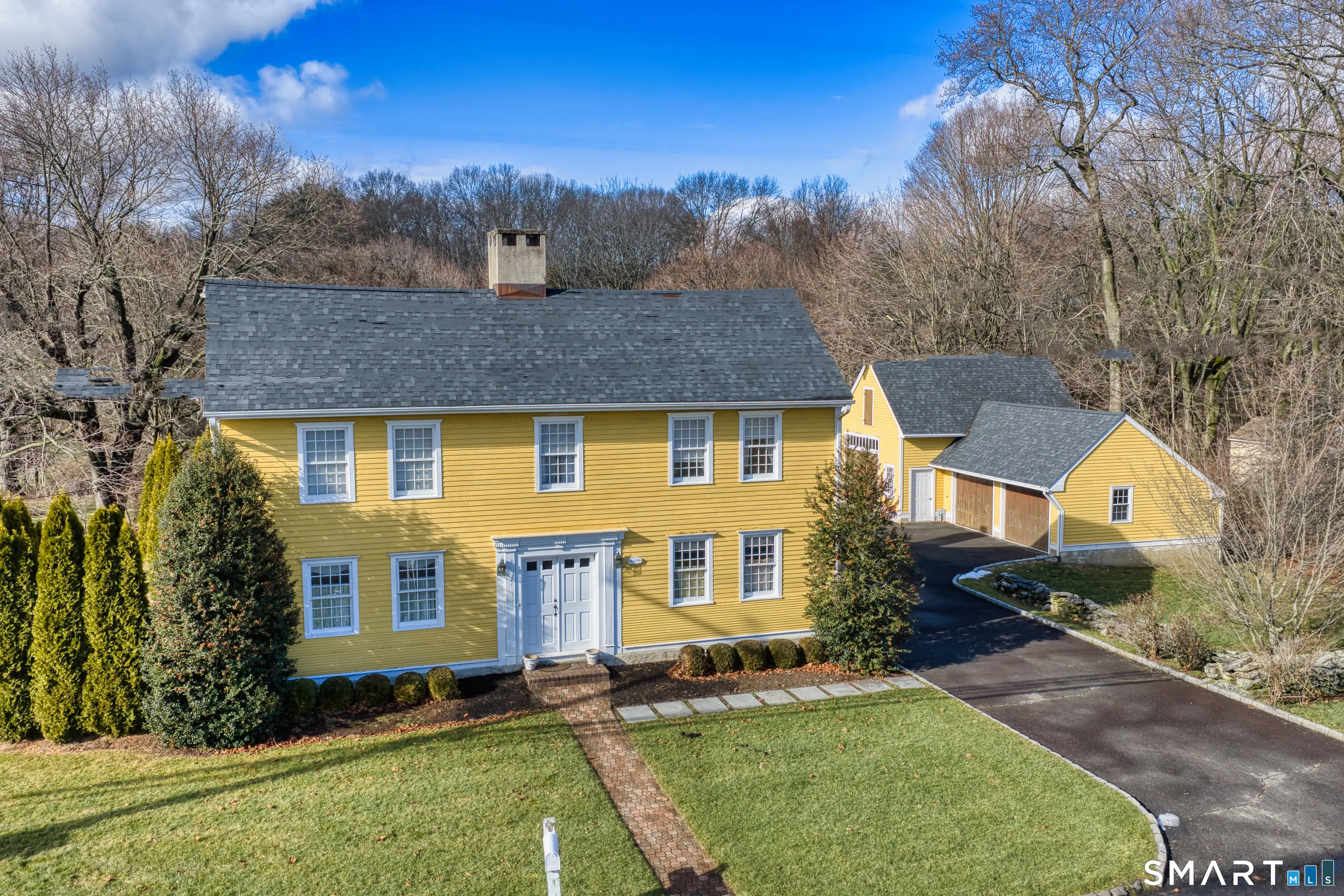 5695 Main Street, Stratford