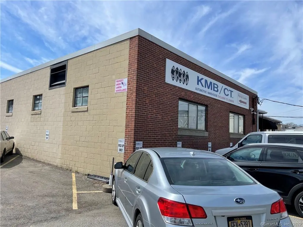 75 Research Drive, Stamford