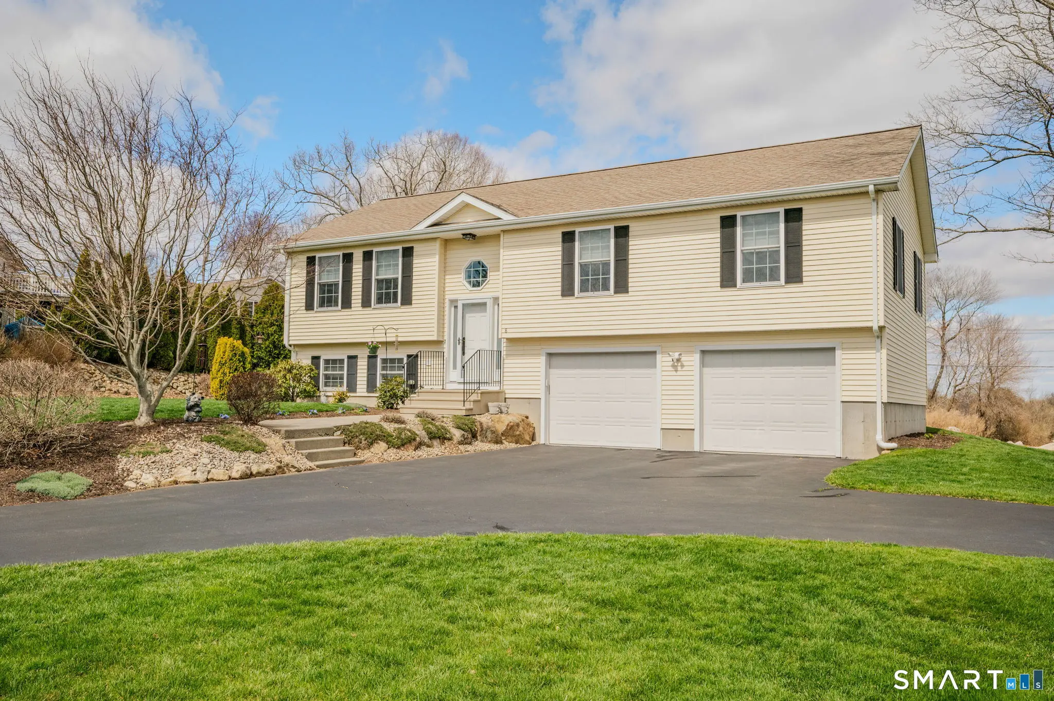 8 Heartwell Drive, Groton