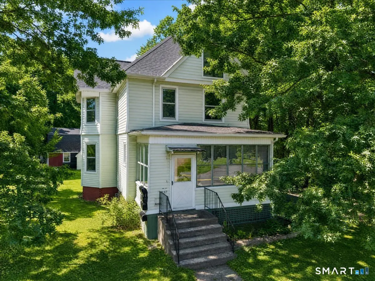 537 Naubuc Avenue, Glastonbury