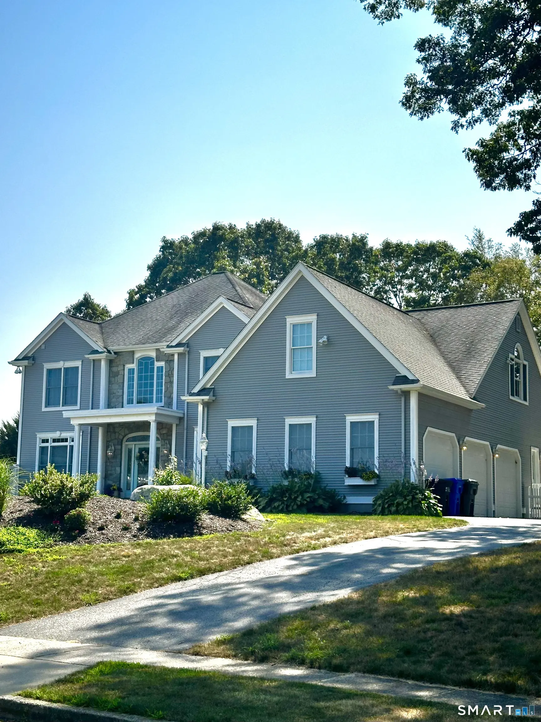 9 Leeward Lane, Groton