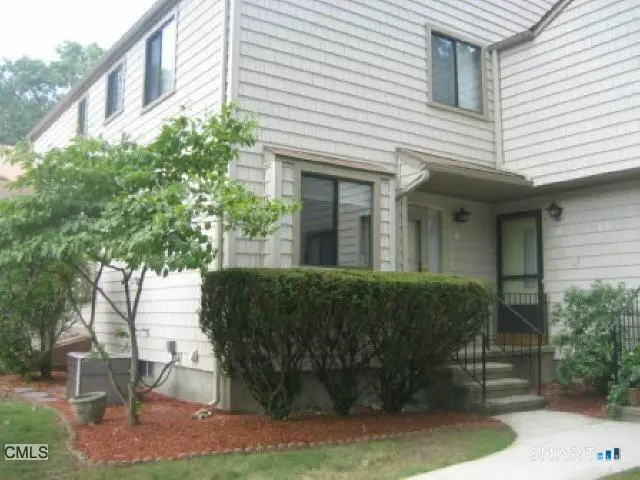 82 River Bend Road A, Stratford