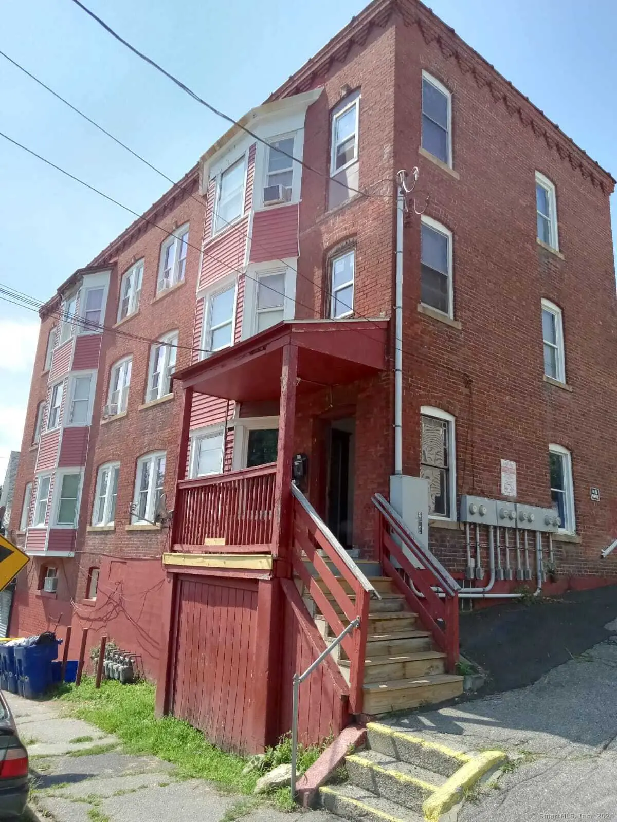 121 Lounsbury Street 3e, Waterbury