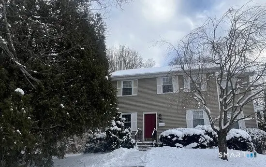 12 Woodedge Avenue, Waterbury