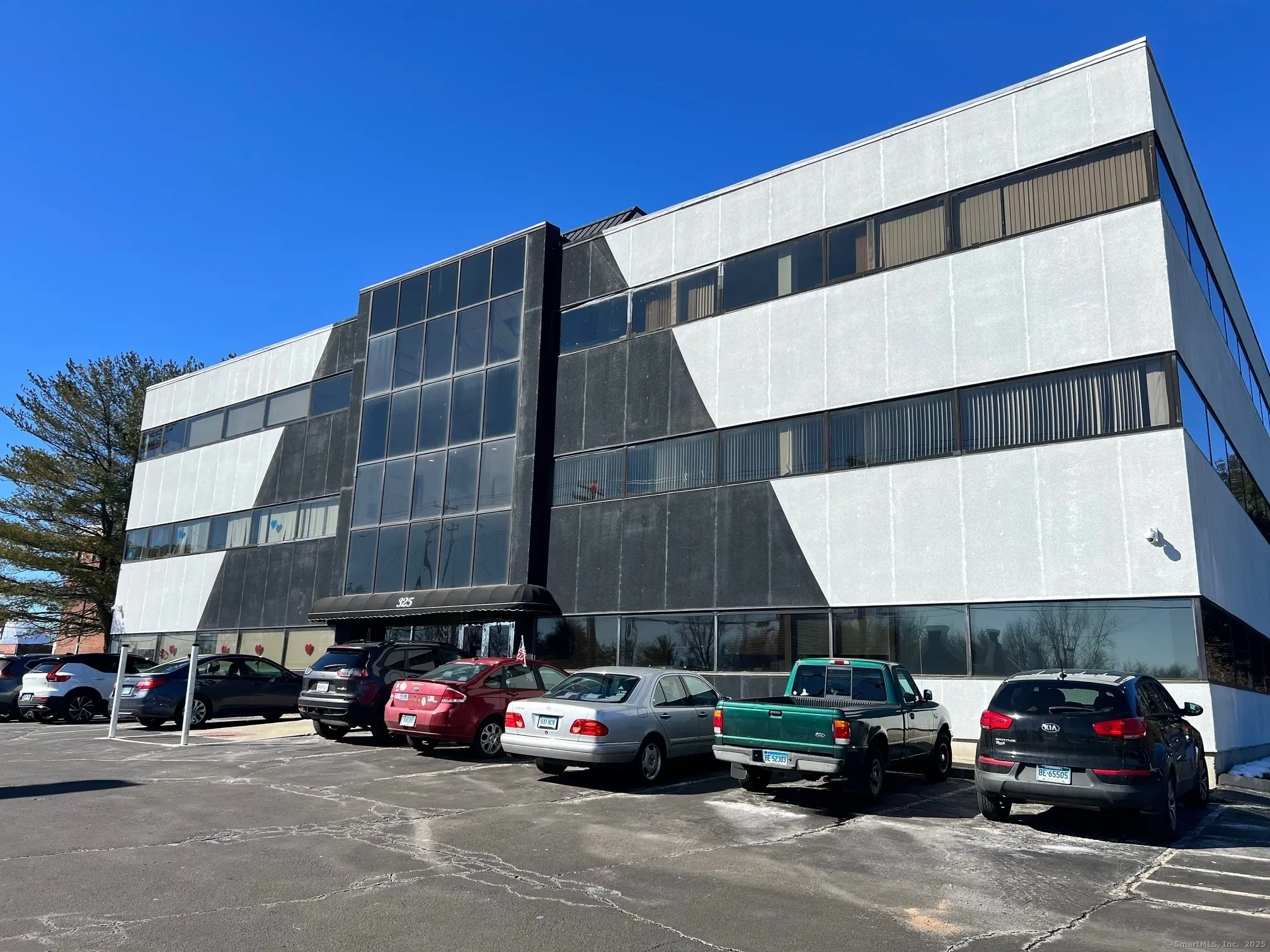 325 Boston Post Road, Orange