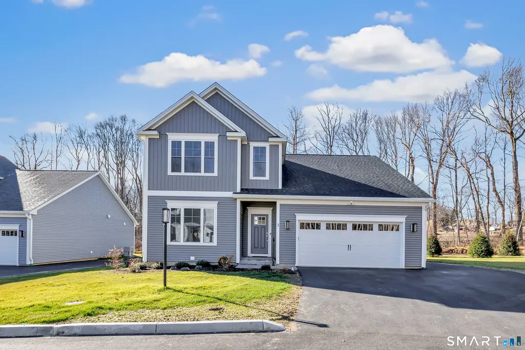 8 Woods View Lane, Shelton