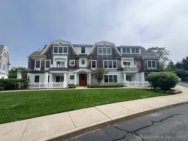 103 Main Street 2202, Stonington