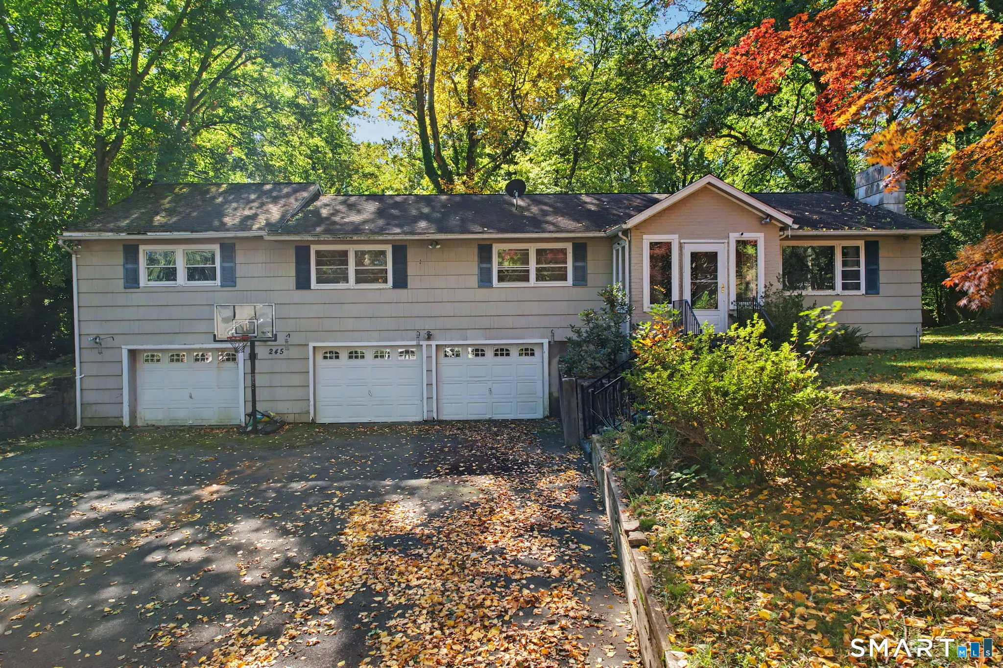 245 Warner Hill Road, Stratford