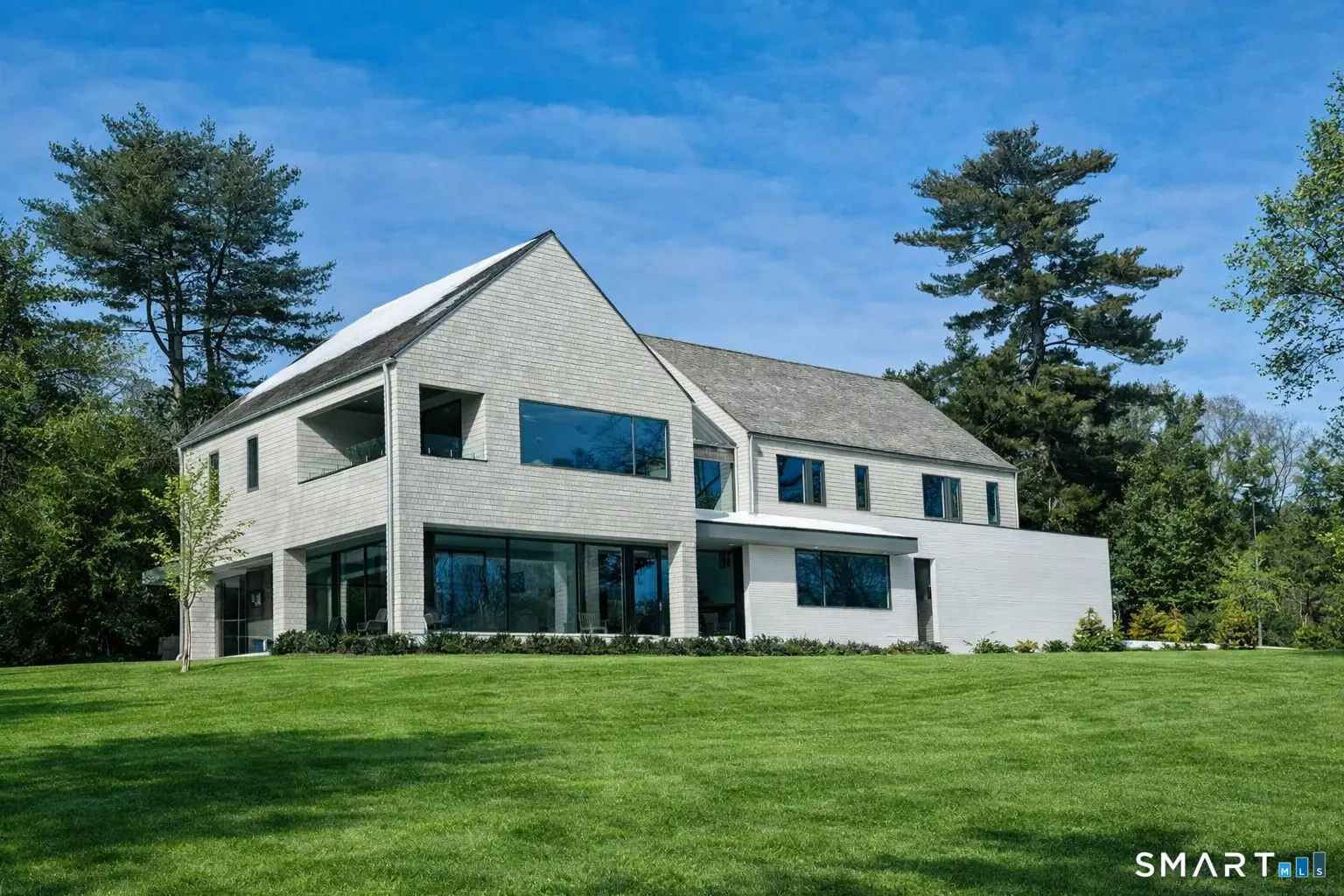 14 Five Mile River Road, Darien