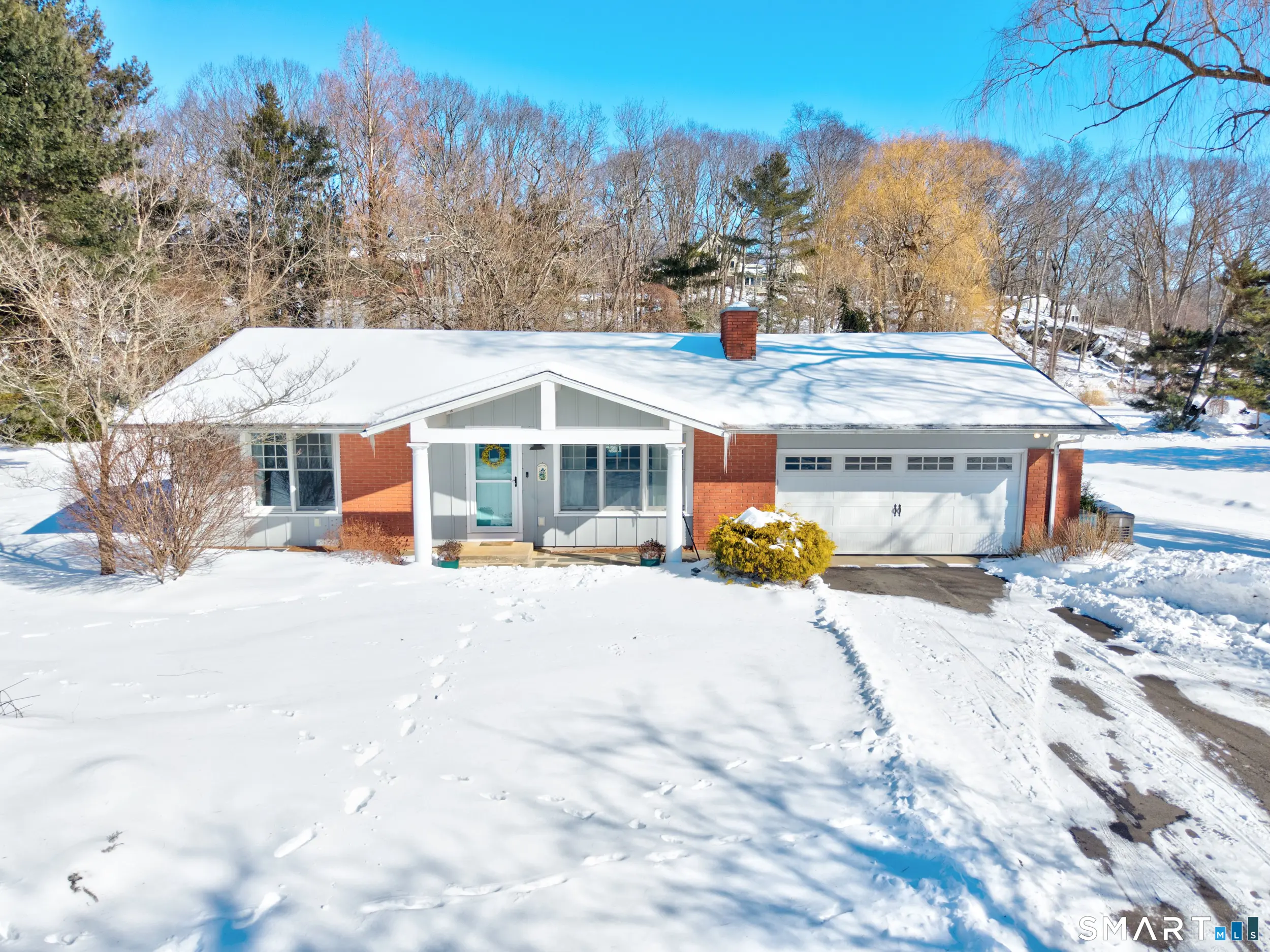 156 Stone House Lane, Guilford