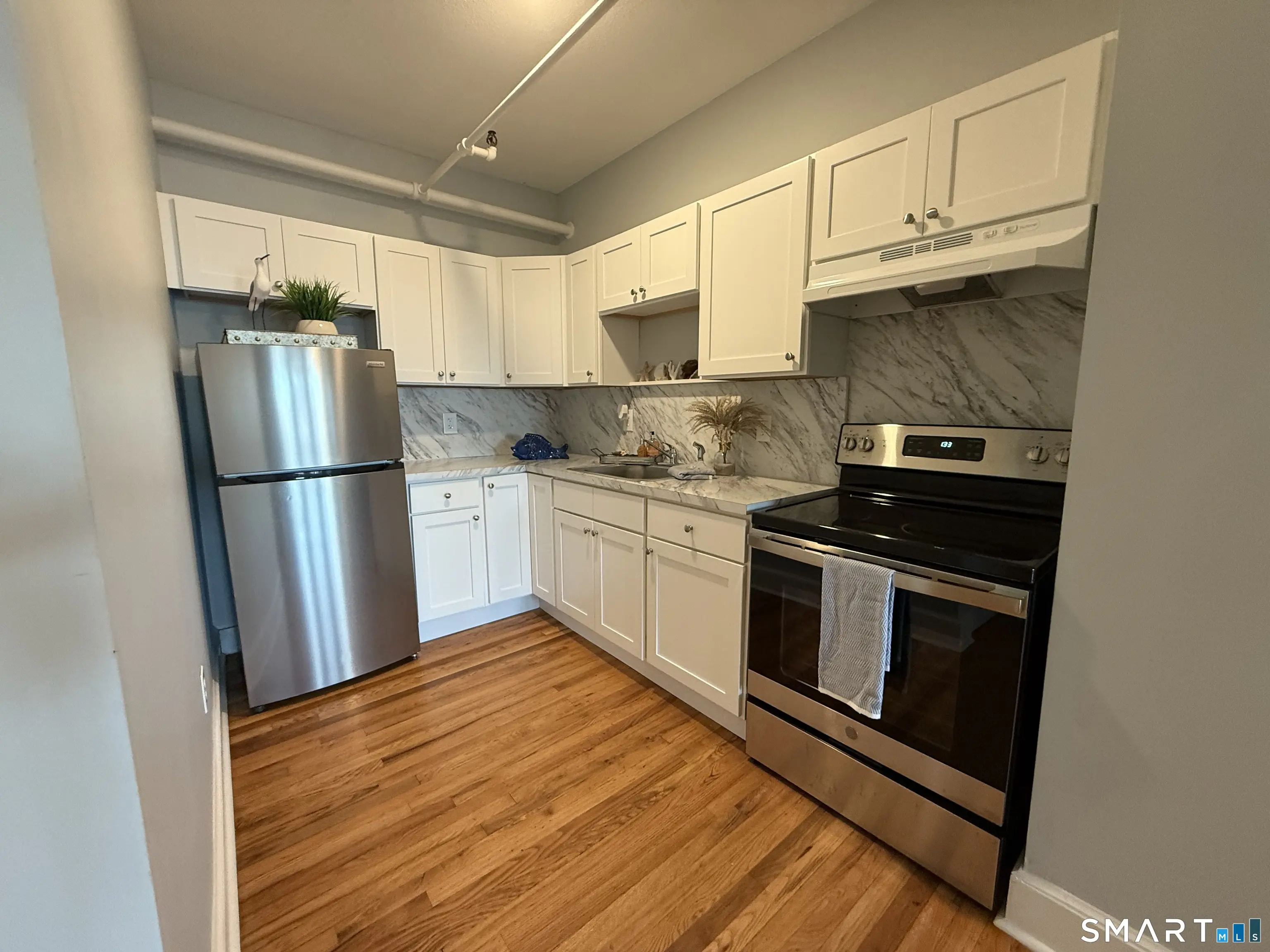 187 Bank Street, New London