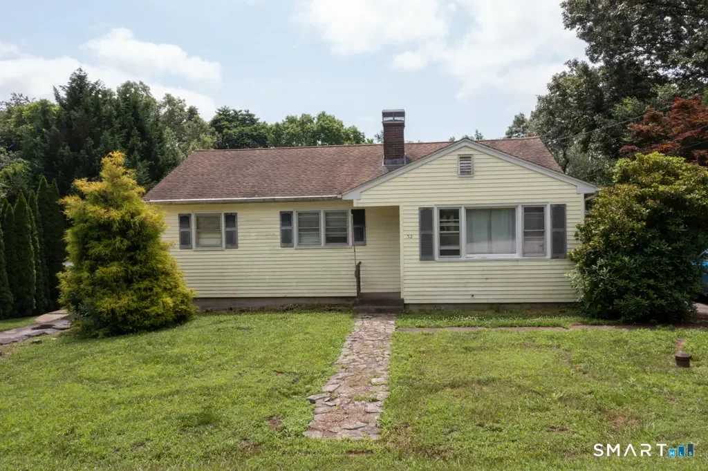 32 Cedar Lane, Montville