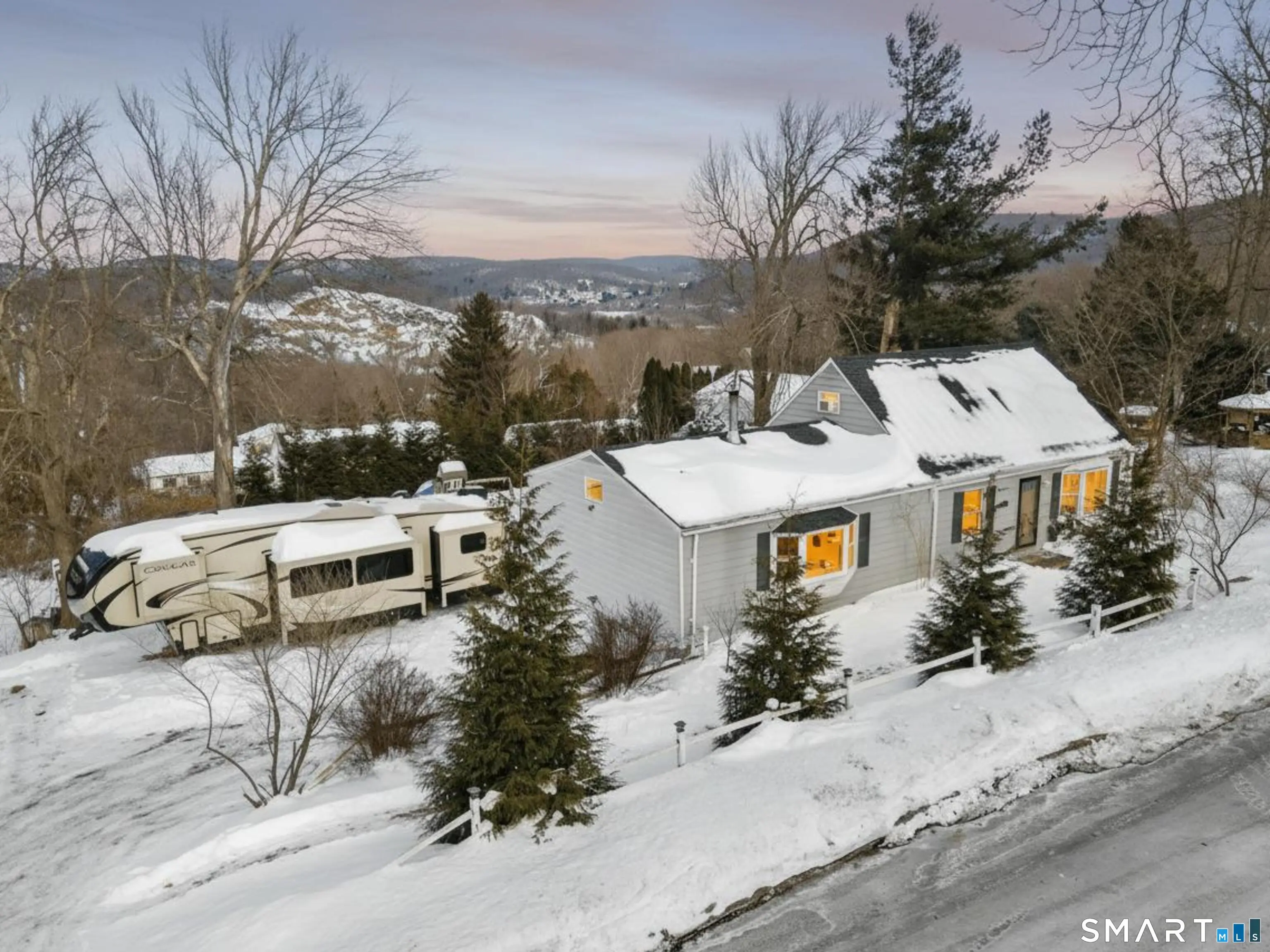 156 Back Rimmon Road, Beacon Falls