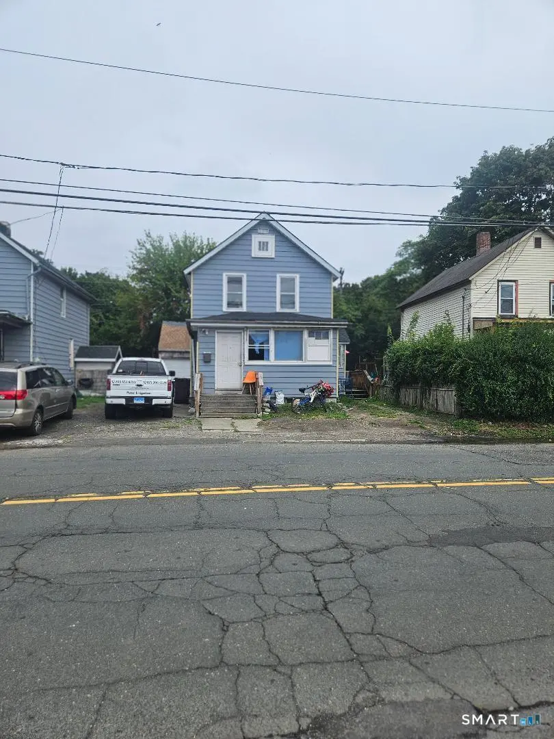 35 Taylor Street, Danbury