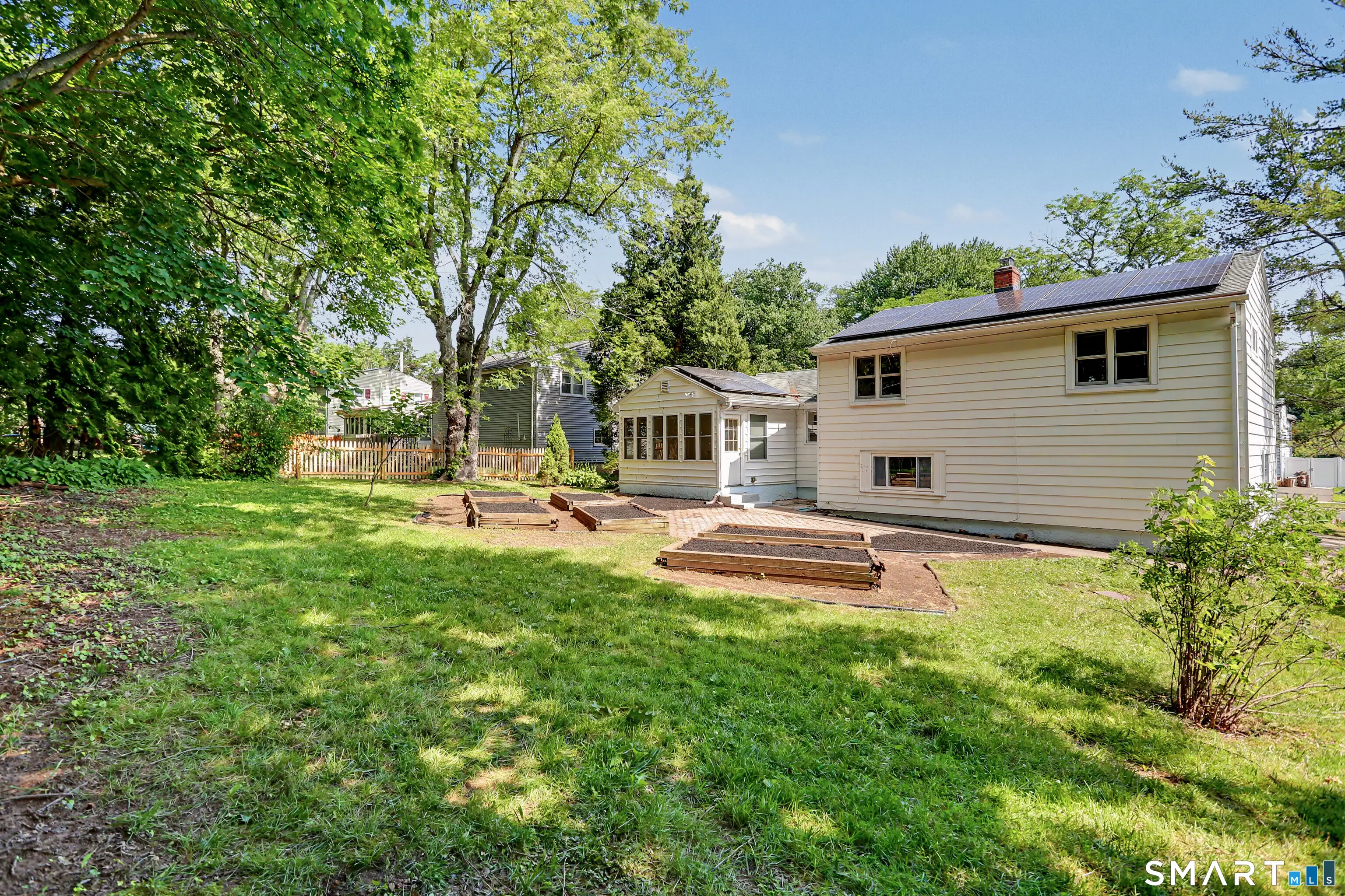 42 Carroll Road, Hamden