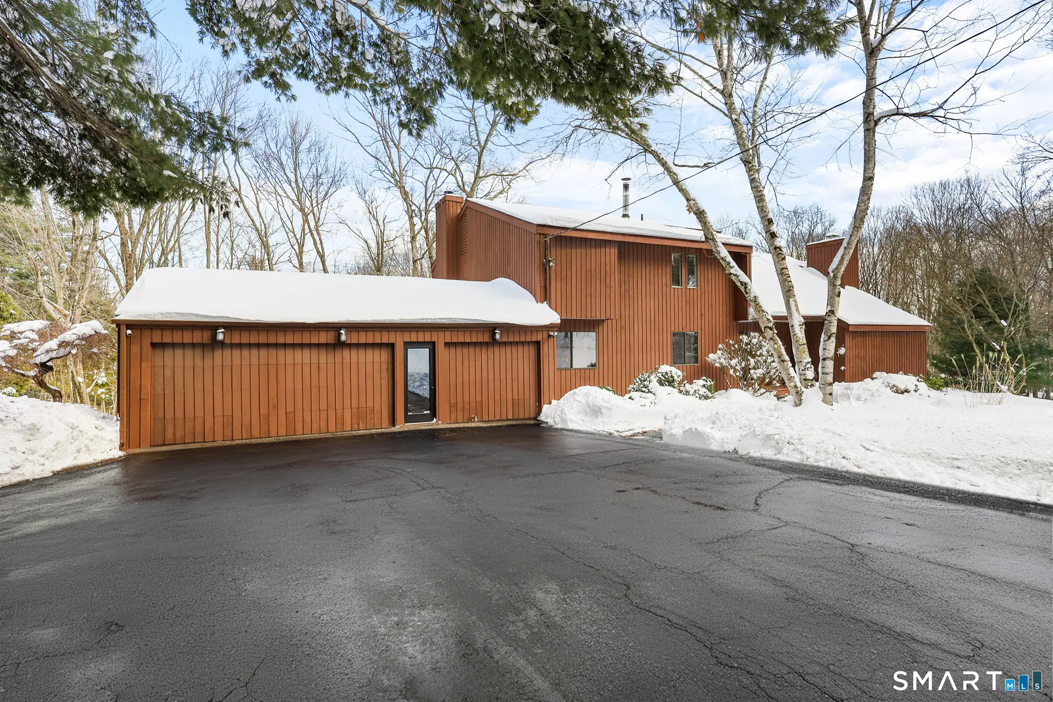 53 Rock Hill Road, Woodbridge