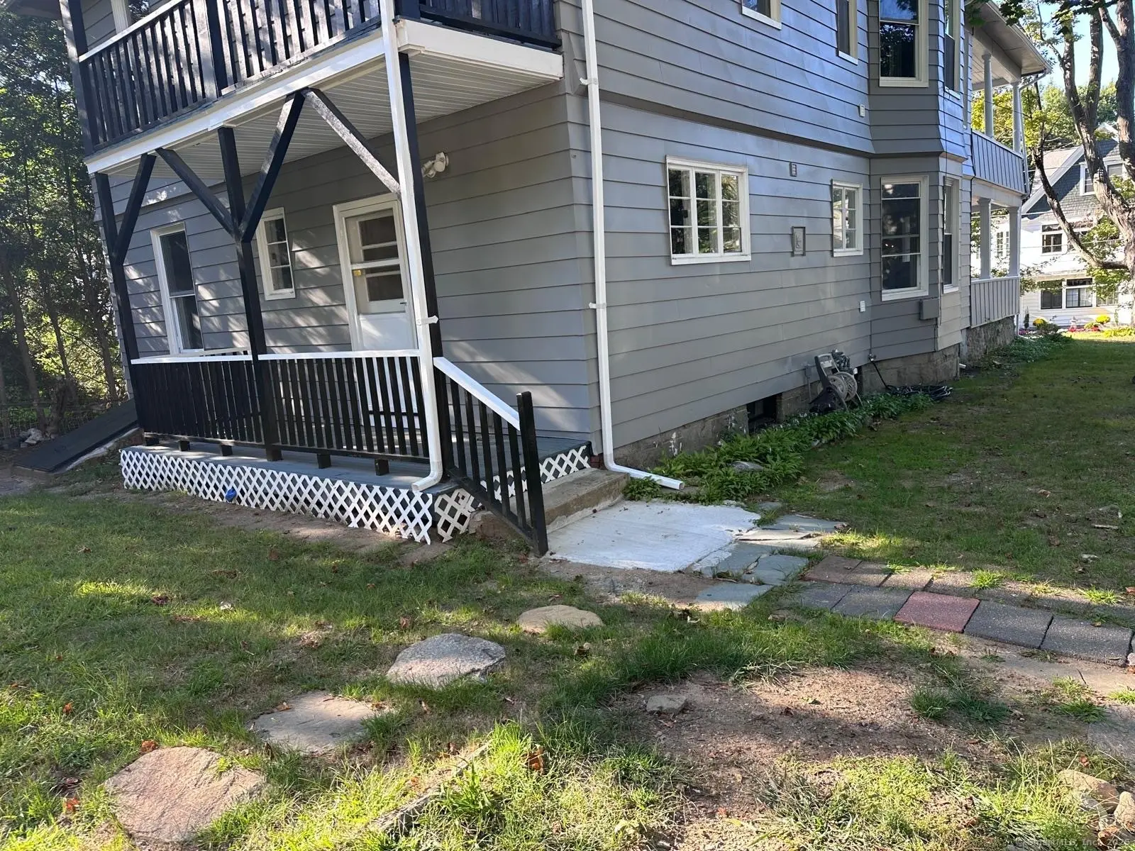 10 Fleming Street, Waterbury