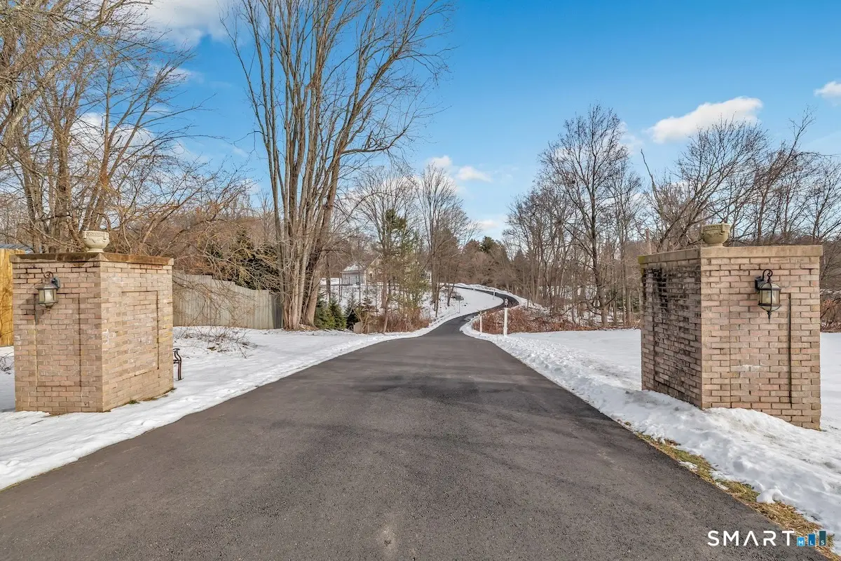 461 Amity Road, Woodbridge