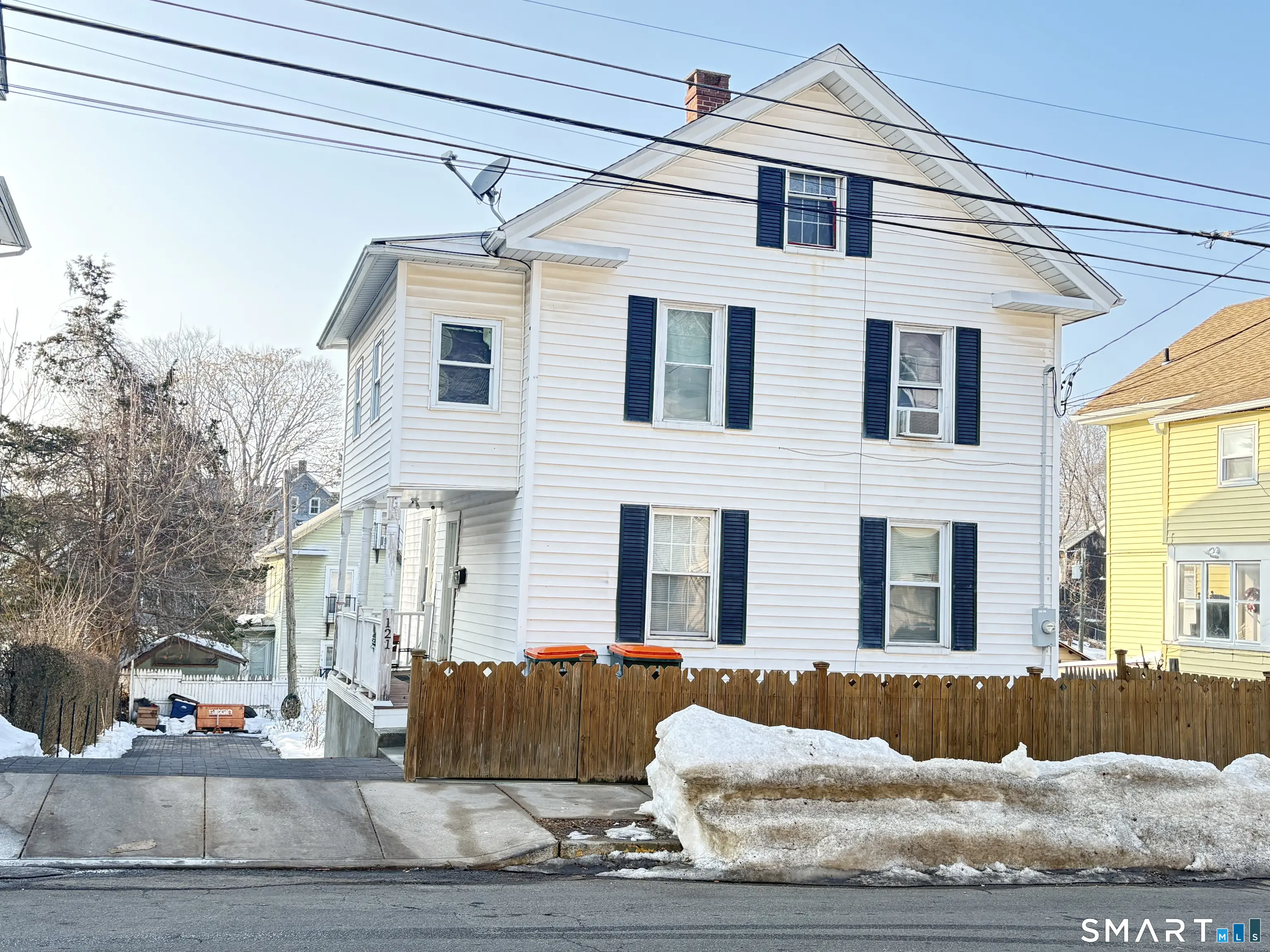 121 Willow Street, Meriden