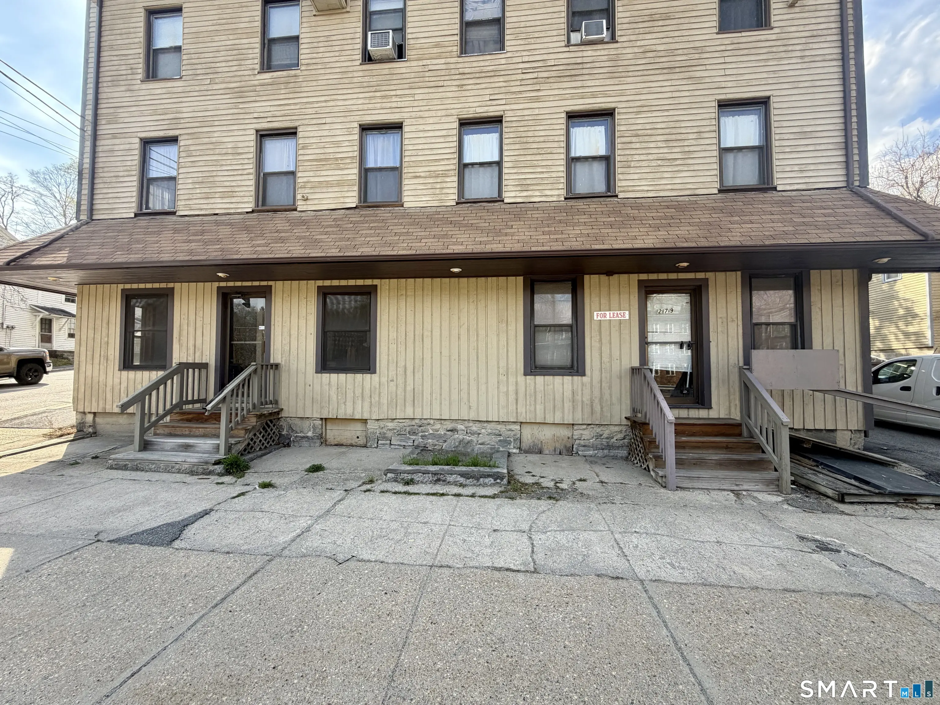 277 North Main Street, Winchester
