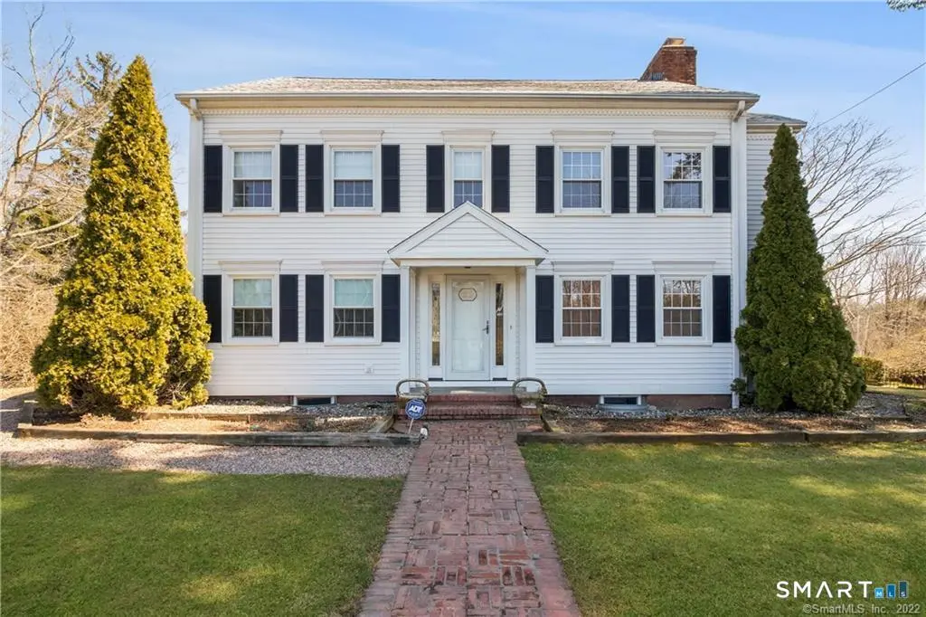 85 Cherry Hill Road, Branford