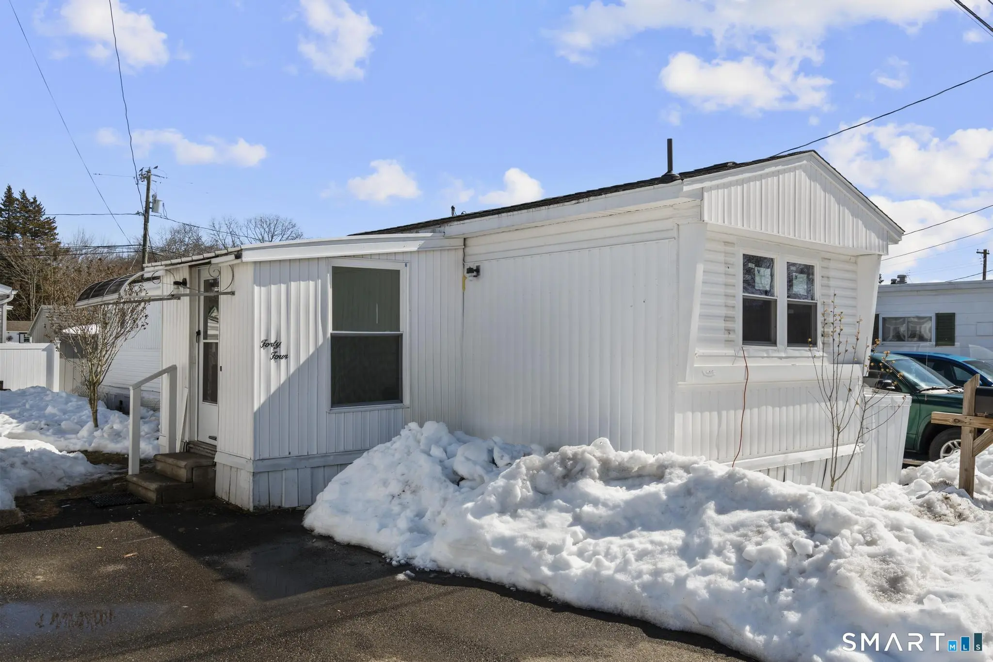 44 Linden Avenue North, Westbrook