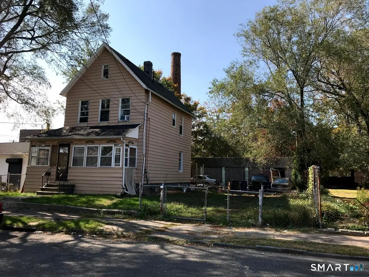 537 Hollister Avenue, Bridgeport