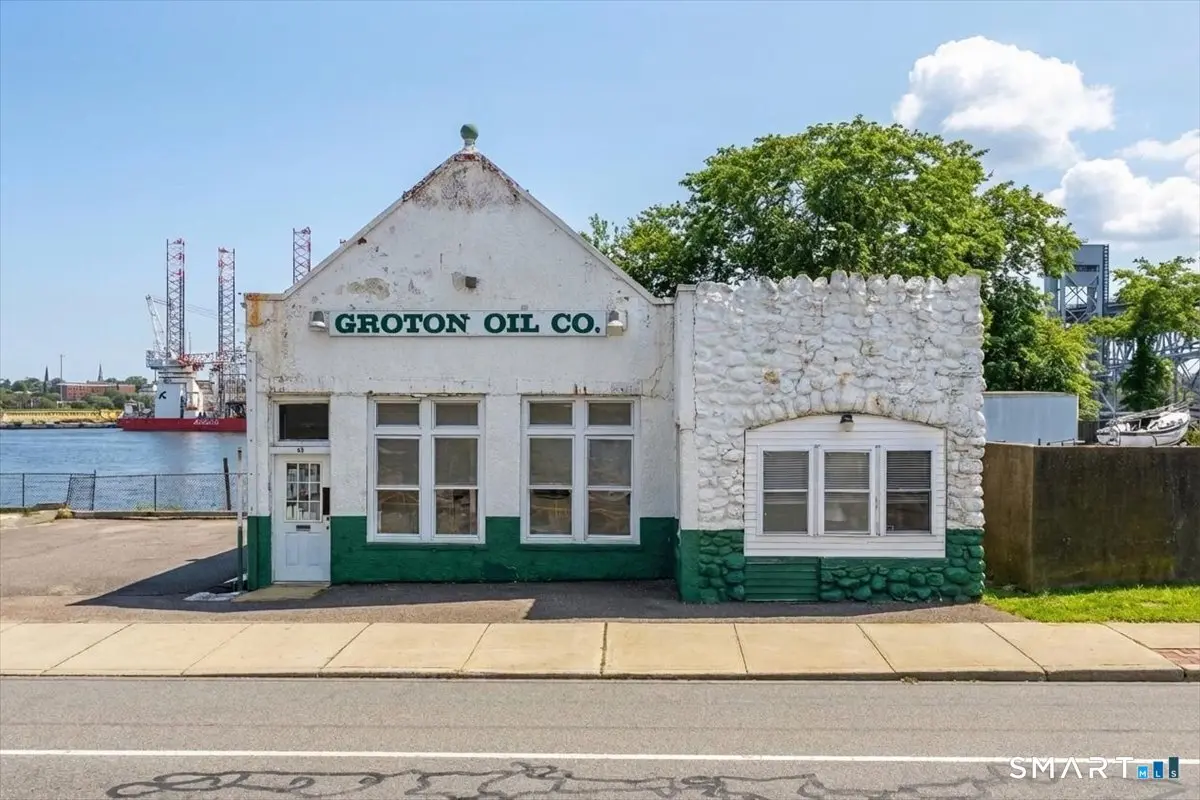 53 Thames Street, Groton