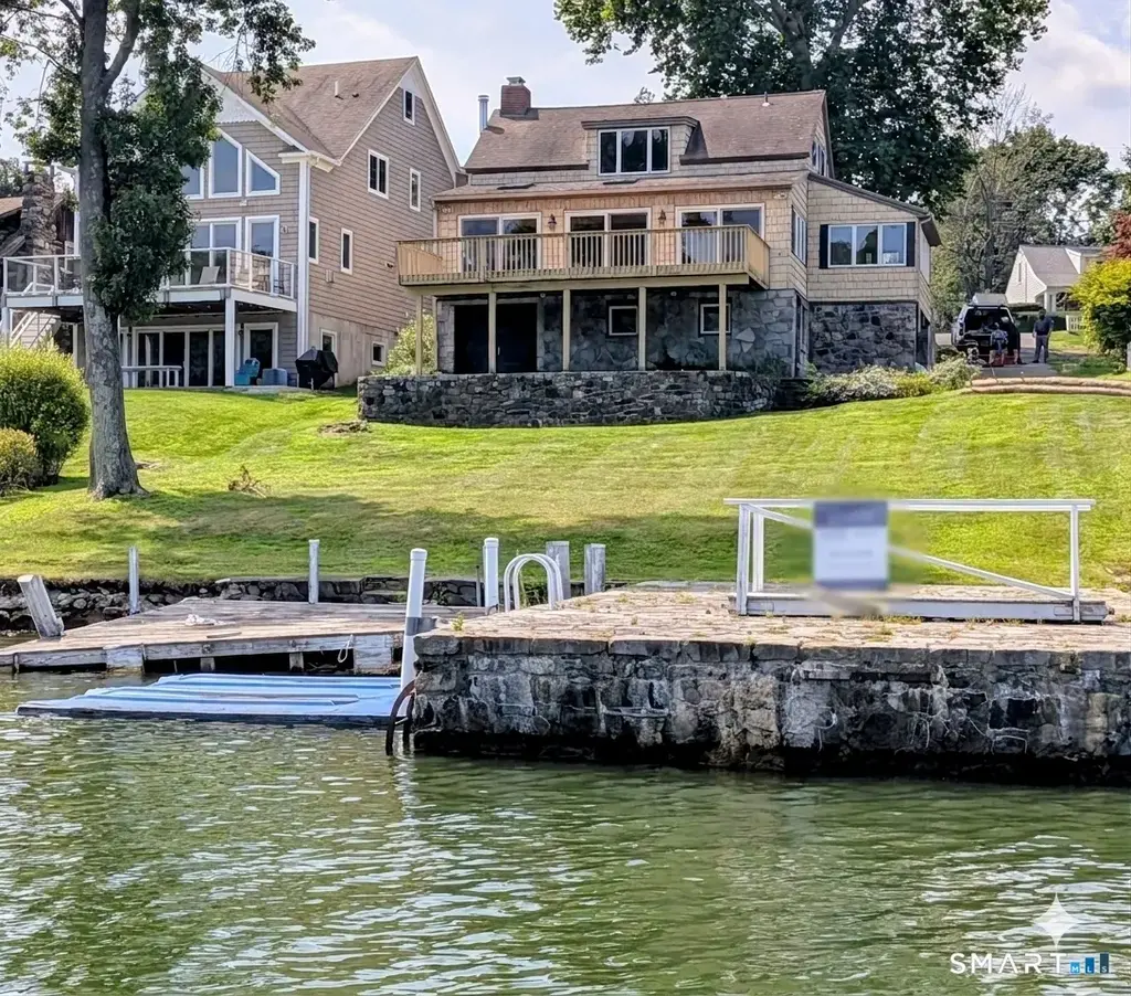 19 Cedar Drive, Danbury