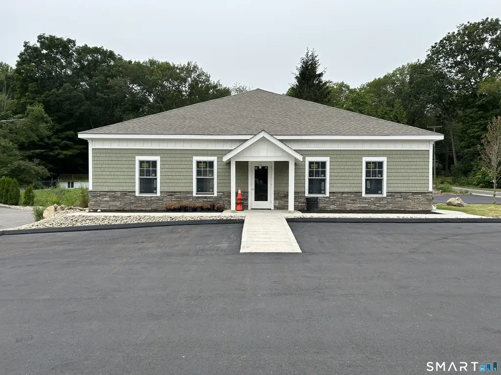 13 North Main Street, East Hampton