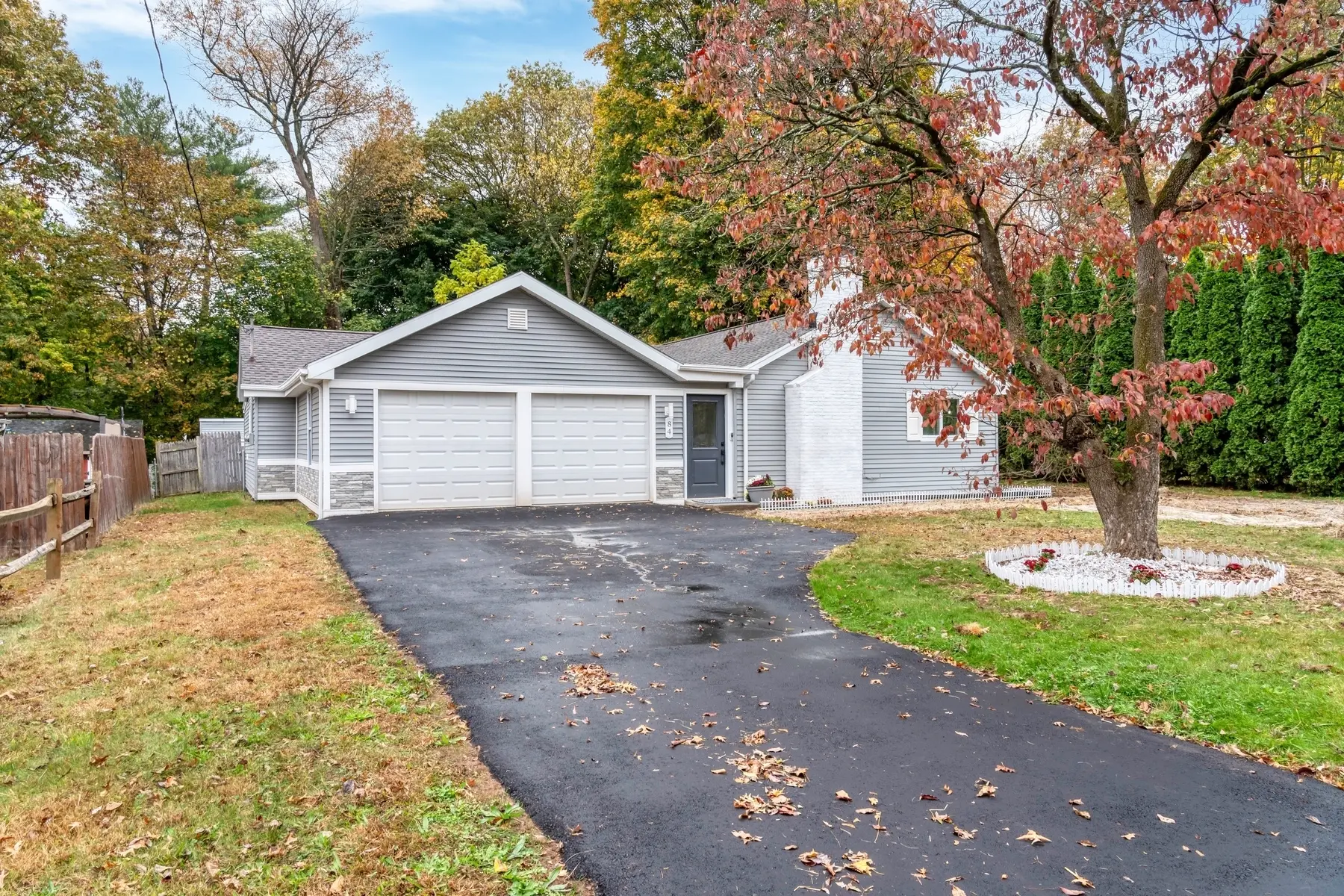 84 Connecticut Avenue, Newington