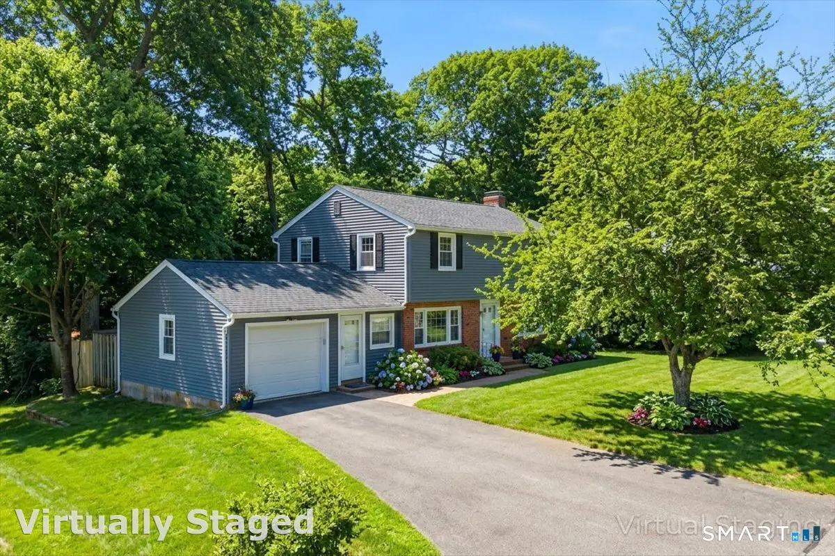 182 Bel Aire Drive, Groton