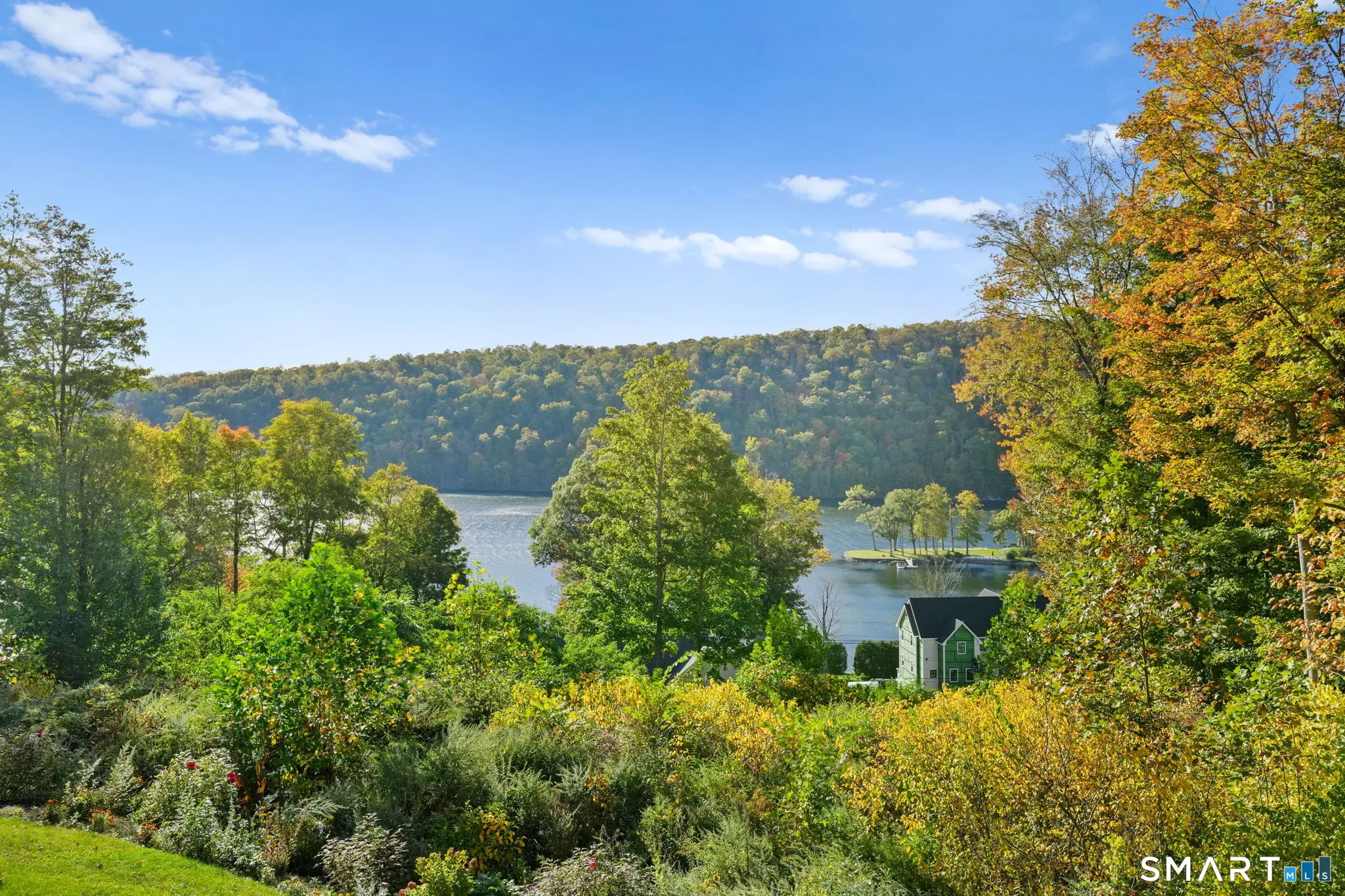 128 Carmen Hill Road, New Milford