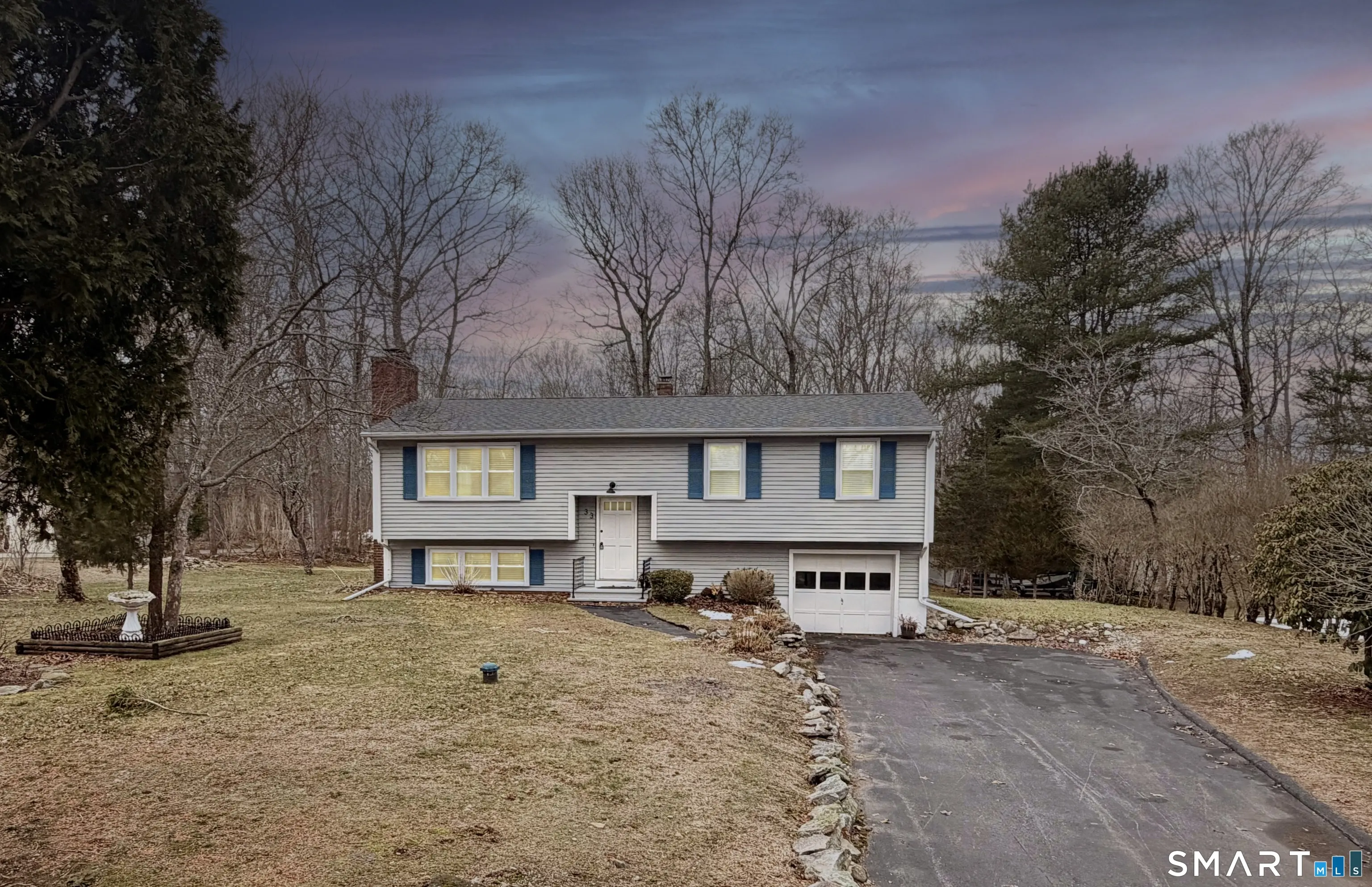 33 Forest Avenue, Groton