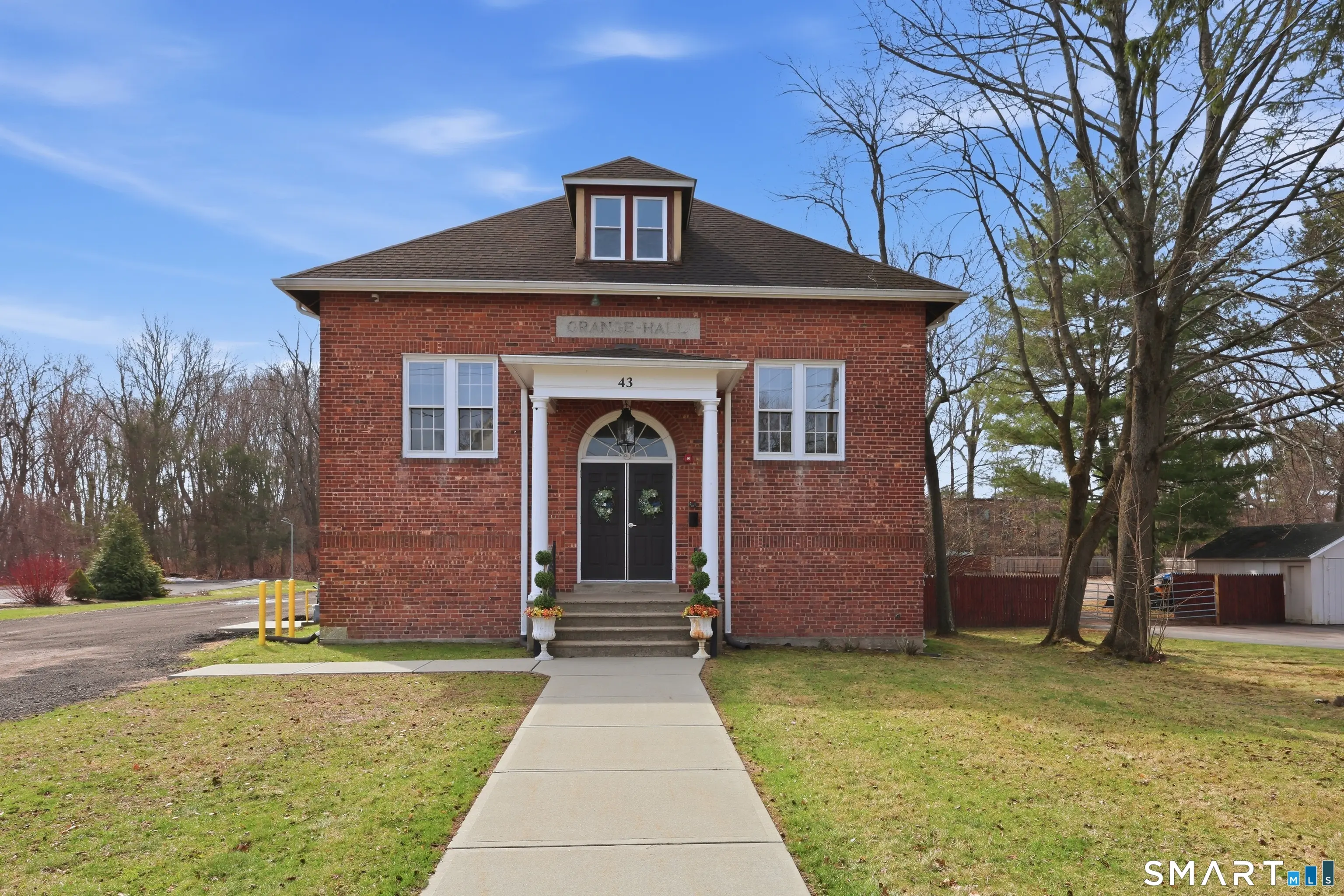 43 Naubuc Avenue, Glastonbury