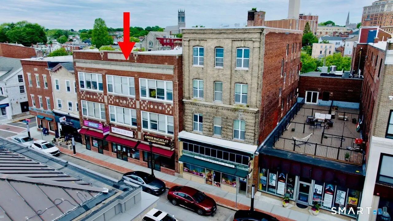 153 Bank Street, New London