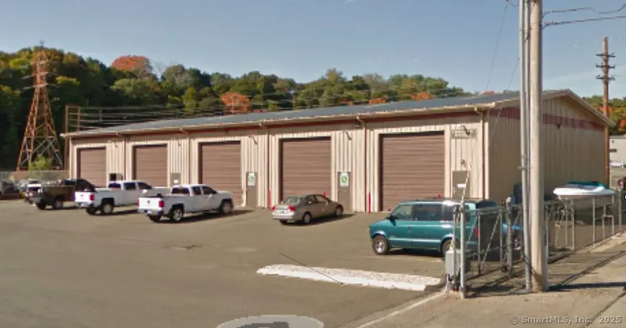 6 Riverside Drive 2, Ansonia